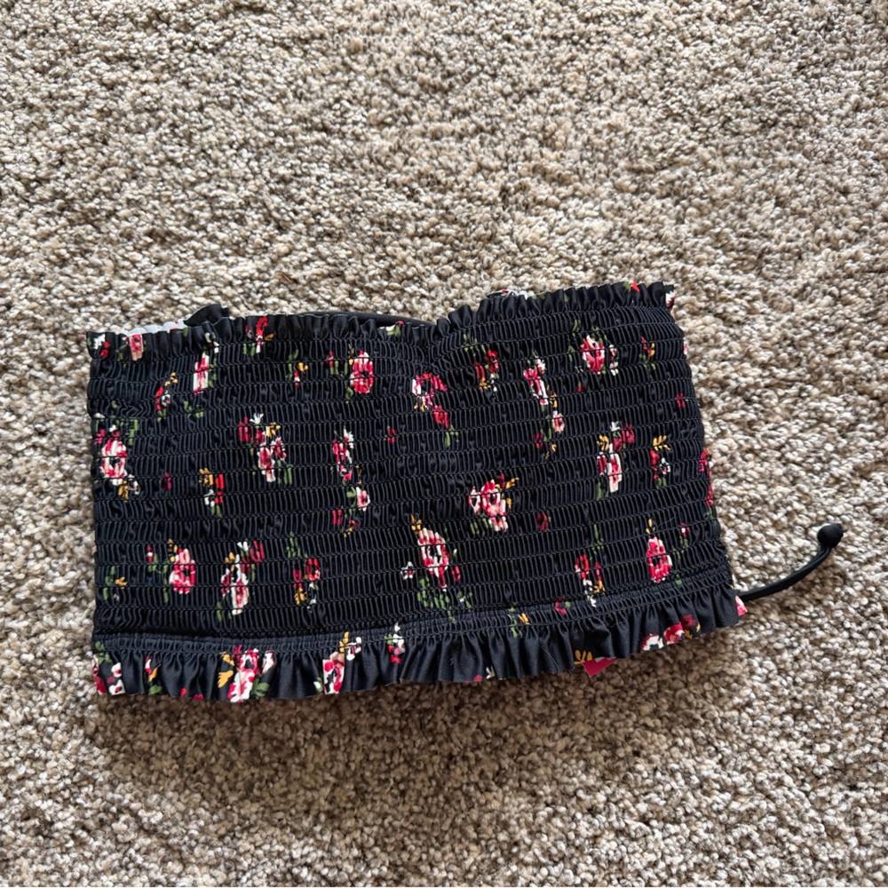 Cute Black Floral Swim Suit Top
